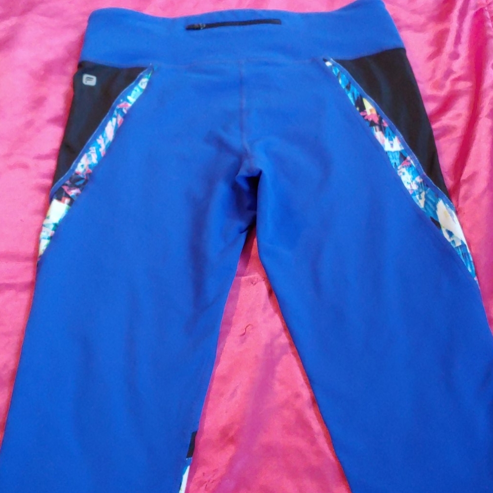 Fabletics Capri Workout Pants Size Small - image 4